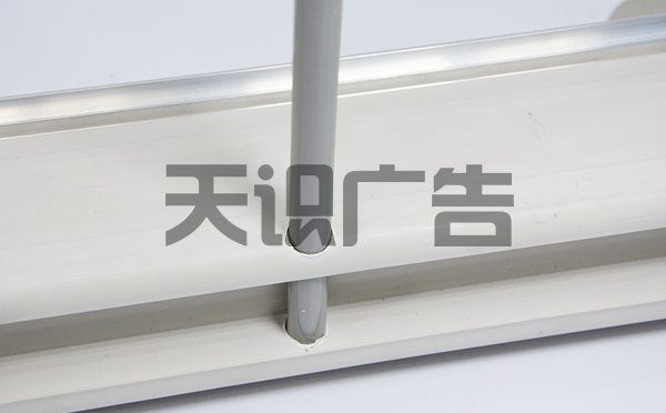 易拉宝是怎么组装的 (图2)